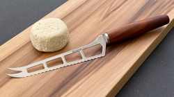 Acier inoxydable, Couteau à fromage prunier