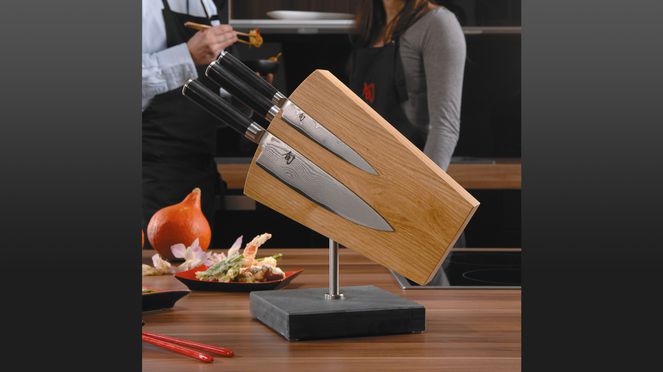 
                    Utility knife Kai on magnetic knife block