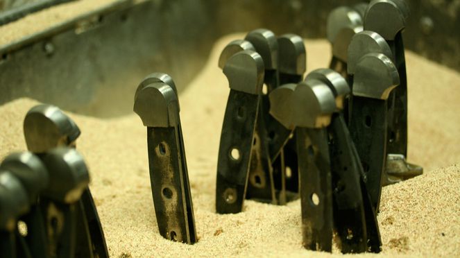 
                    Messergriffe des Güde Alpha Hackmessers