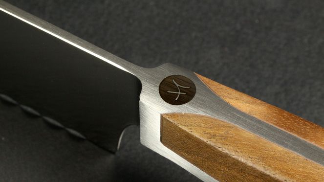 
                    walnut sheath for the Caminada bread knife