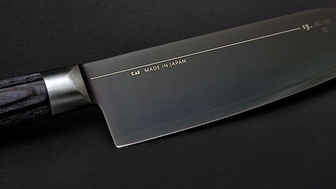 
                    Klinge des Michel Bras grosses Santoku