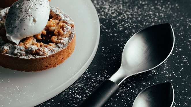 
                    Der Quenelle Löffel triangle ist für 8 cm lange Quenelles konzipiert