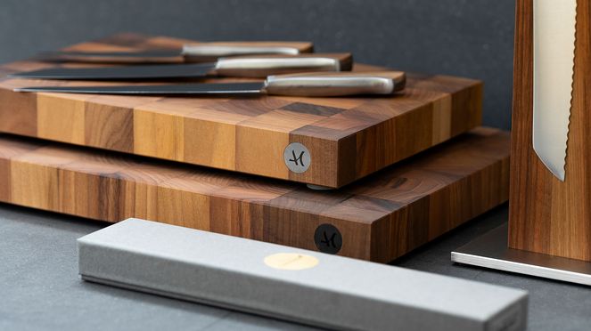 
                    The walnut sheath is part of the Caminada product range
