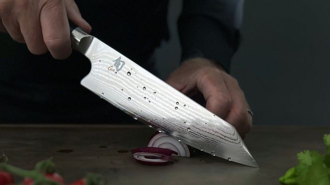 
                    Kai Shun Kiritsuke pour couper du poisson, de la viande et des légumes