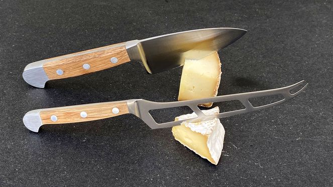 
                    Güde cheese knife set for soft cheese and hard cheese